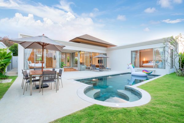 Pool Deck Pouring in Carmel